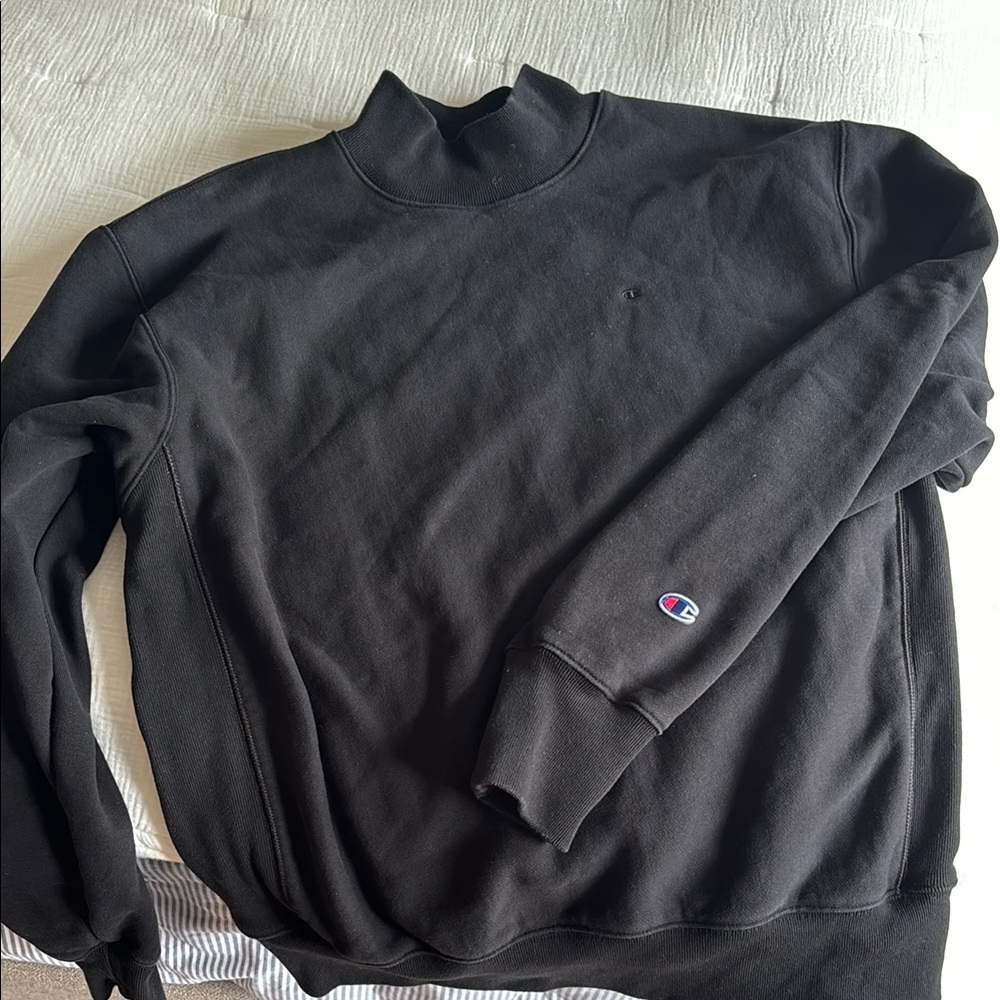 Champion Black Crewneck Sweater with Ribbed Cuffs